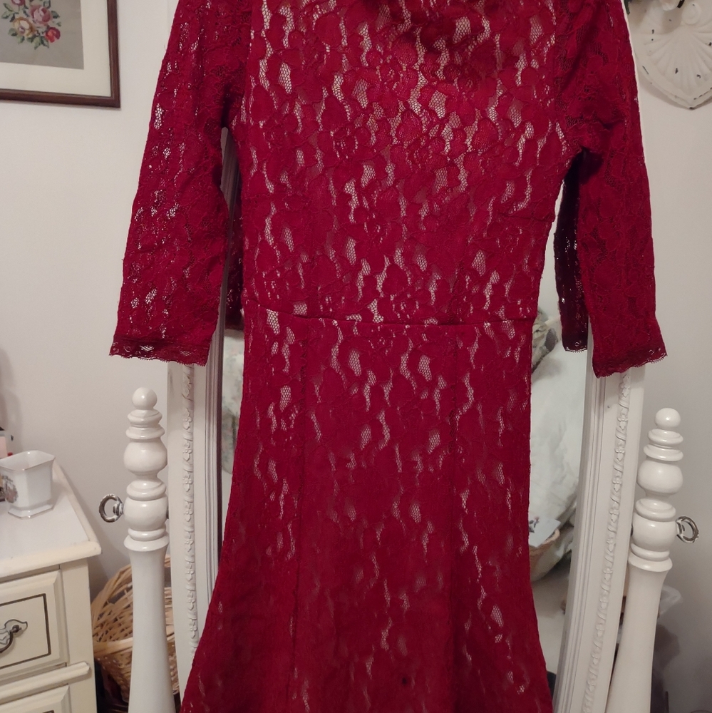 Venus Burgundy lace dress size 4 - So sexy!